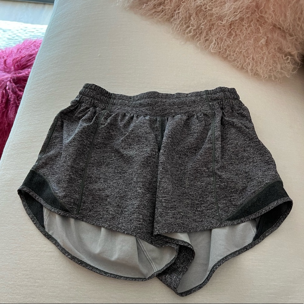 Lululemon Hotty hot short